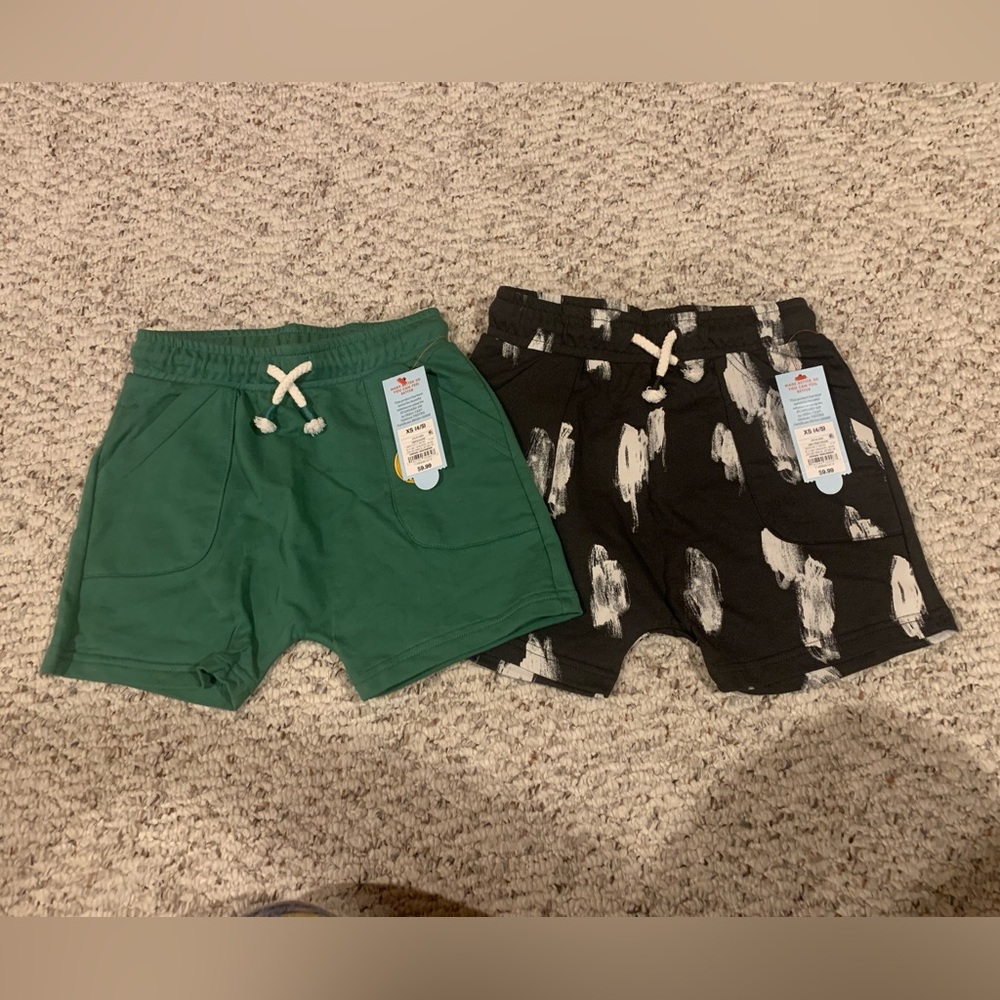 Boys XS (4/5) shorts and shirt bundle